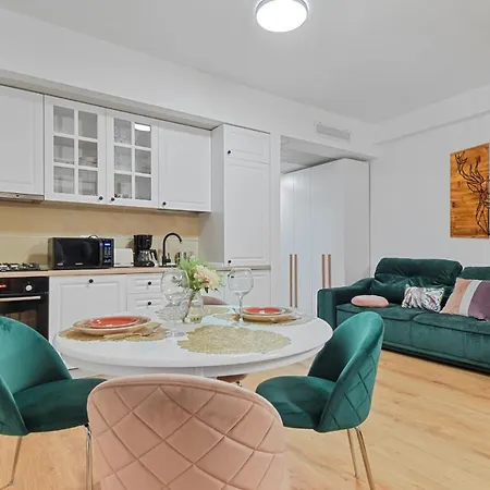 The Flower Clabucet Studio Apartment
